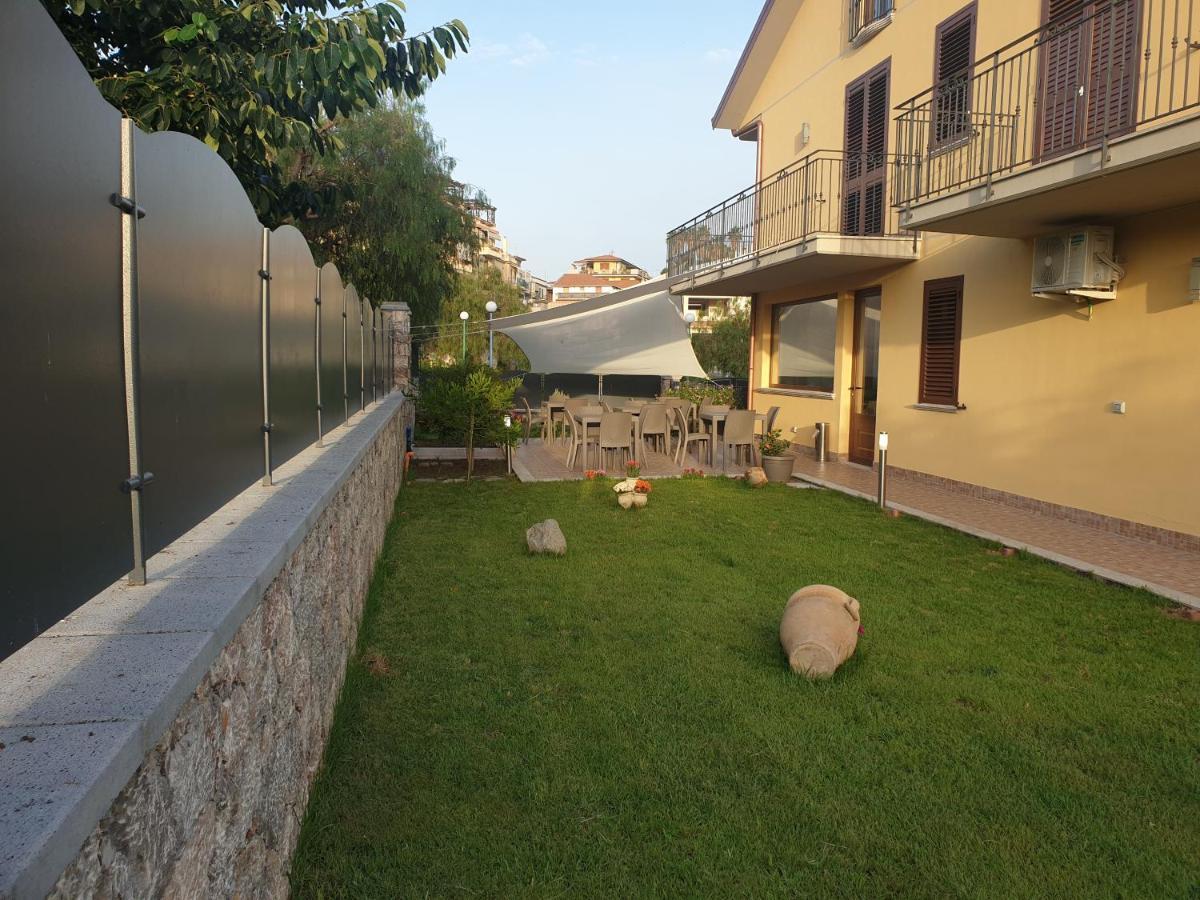 B&B Villa Chiara Bed And Breakfast Taormina Eksteriør billede
