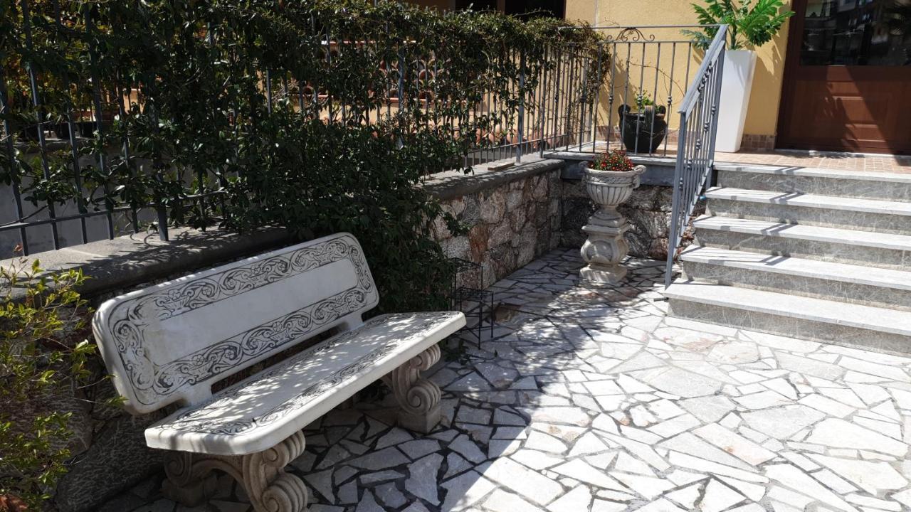 B&B Villa Chiara Bed And Breakfast Taormina Eksteriør billede